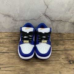 Imagem do Nike SB Dunk Low Supreme Stars Hyper Royal