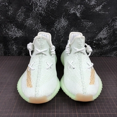 Imagem do Adidas Yeezy Boost 350 V2 Cloud White