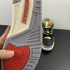 Imagem do Jordan 3 Retro Black Cement Gold