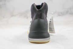 Adidas Yeezy QNTM na internet