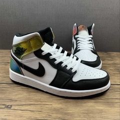Jordan 1 Mid Heat Reactive na internet