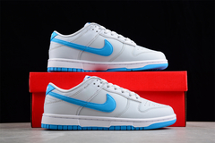 Nike Dunk Low Retro Pure Platinum Blue Lightning na internet
