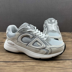Sneaker Dior na internet