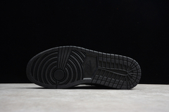 Imagem do Jordan 1 Low Triple Black