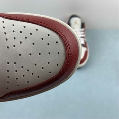 Jordan 1 Low Year of the Dragon na internet