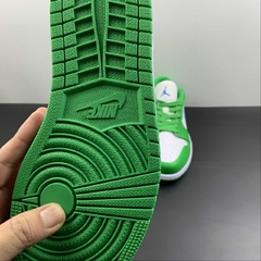 Imagem do Jordan 1 Low Lucky Green