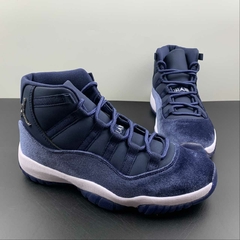 Jordan 11 Retro Midnight Navy na internet