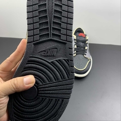 Imagem do Jordan 1 Low OG EX Black Smoke Grey