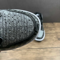 Jordan 1 Retro High Rebellionaire na internet