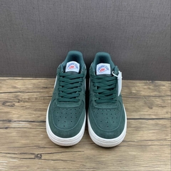 Imagem do Nike Air Force 1 '07 LX Low Athletic Club Pro Green
