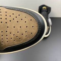 Jordan 1 Retro High OG Palomino na internet