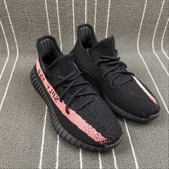 adidas Yeezy Boost 350 V2 Core Black Red na internet