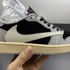Jordan 1 Low Travis Scott Silver Phantom - Born Sneakers