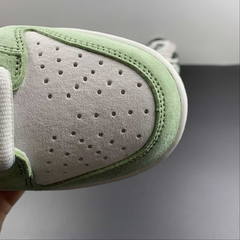 Nike Dunk Low Malachite Green/Light Jade Custom na internet