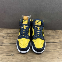 Imagem do Nike Dunk High Michigan