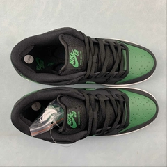Imagem do Nike SB Dunk Low Pro J Pack Pine Green