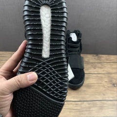 Imagem do adidas Yeezy Boost 750 Triple Black