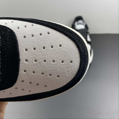 Nike Air Force 1 07 Low Black Rice White na internet