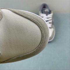Nike SB Dunk Low Wolf Grey na internet