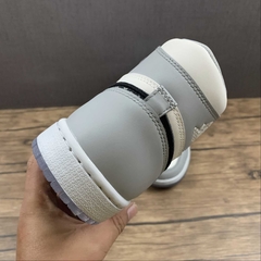 Jordan 1 Retro High Dior na internet