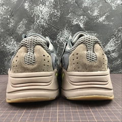 Adidas Yeezy 700 Mauve - Born Sneakers