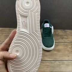 Imagem do Nike Air Force 1 '07 LX Low Athletic Club Pro Green