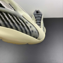 adidas Yeezy 700 V3 Fade Salt - comprar online