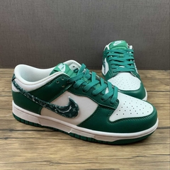 Nike Dunk Low Essential Paisley Pack Green na internet