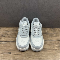 Imagem do Nike Air Force 1 07 Low Stussy Grey Beige
