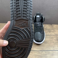 Imagem do Jordan 1 High Zoom CMFT Breakfast Club