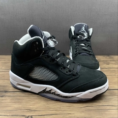 Jordan 5 Retro Black Metallic na internet