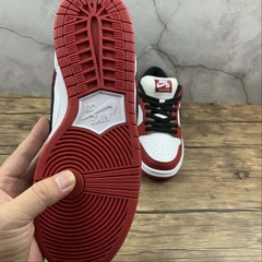 Imagem do Nike SB Dunk Low Chicago