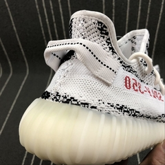 Adidas Yeezy Boost 350 V2 Zebra na internet