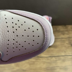 Jordan 1 Mid Valentine's Day na internet