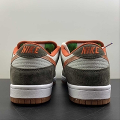 Nike SB Dunk Low Crushed Skate - Born Sneakers