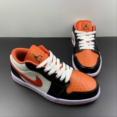 Jordan 1 Low Halloween na internet