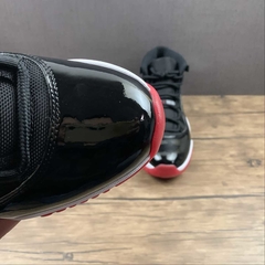 Jordan 11 Playoffs Bred na internet