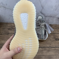 Imagem do adidas Yeezy Boost 350 V2 Zyon
