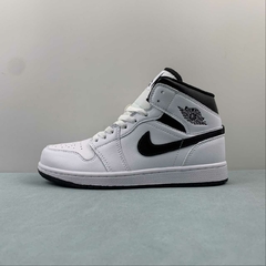 Jordan 1 Mid Reverse Panda