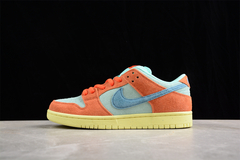 Nike SB Dunk Low Orange Emerald Rise