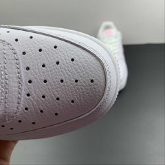 Nike Air Force 1 Low Pink Paisley na internet
