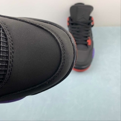Jordan 4 Retro Raptors na internet