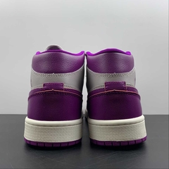 Jordan 1 Mid Magenta - Born Sneakers