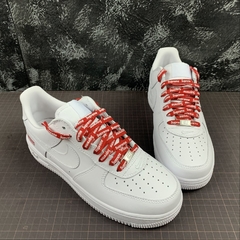 Nike Air Force 1 Low Supreme White na internet