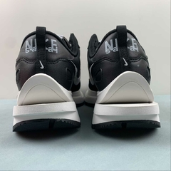 Nike Vaporwaffle sacai Black White Gum - Born Sneakers