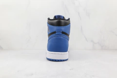 Jordan 1 Retro Royal na internet