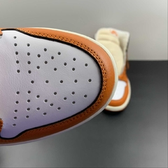Jordan 1 Retro High Starfish na internet