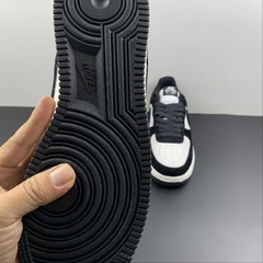 Imagem do Nike Air Force 1 07 Low Black Rice White