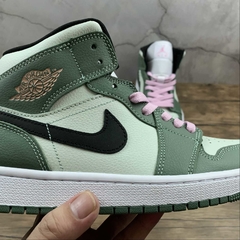 Jordan 1 Mid Dutch Green - Born Sneakers
