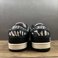Nike SB Dunk Low Quartersnacks Zebra - Born Sneakers